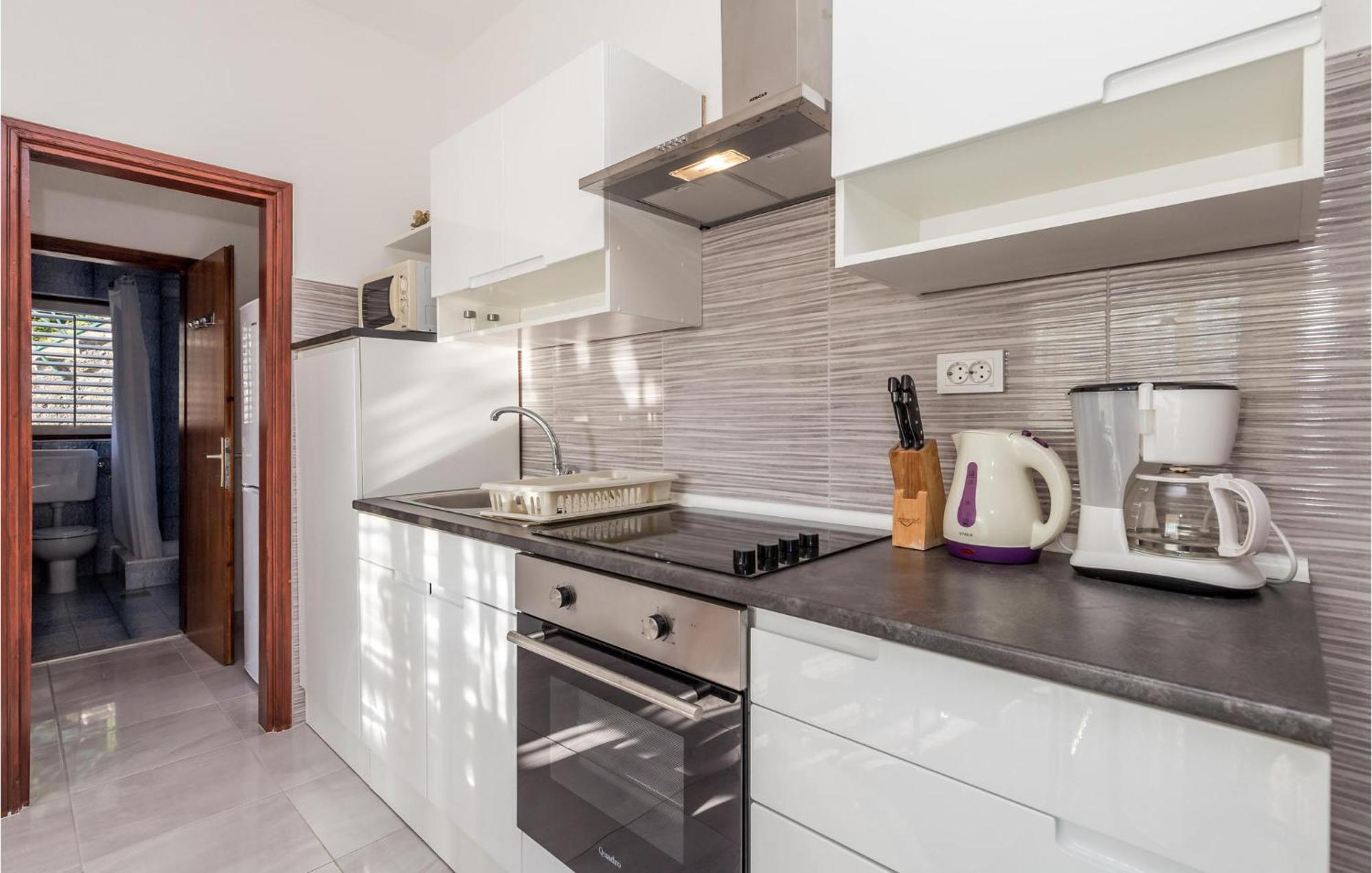 Pet Friendly Apartment In Kampor With Kitchen Exterior foto